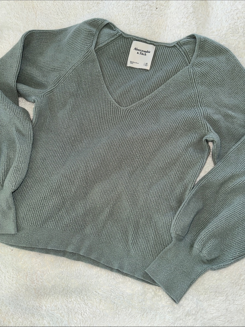Abercrombie & fitch v neck sweater